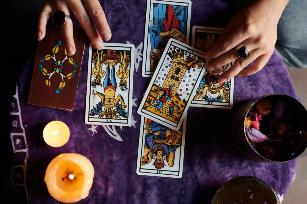 Exploring the Different Types of Questions to Ask Tarot Cards